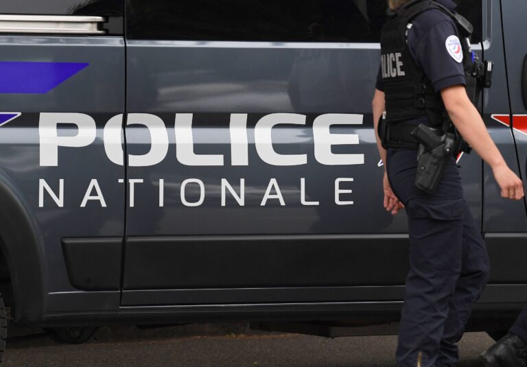 Photo illustration police nationale en service