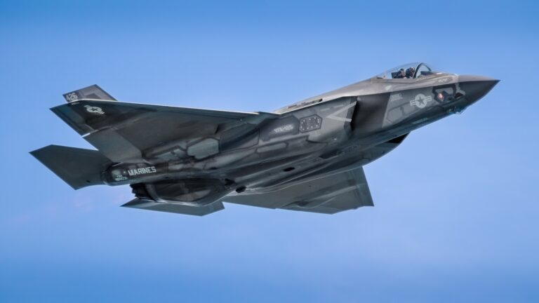 A,Sleek,F-35,Fighter,Jet,Soars,Through,The,Sky,,Showcasing