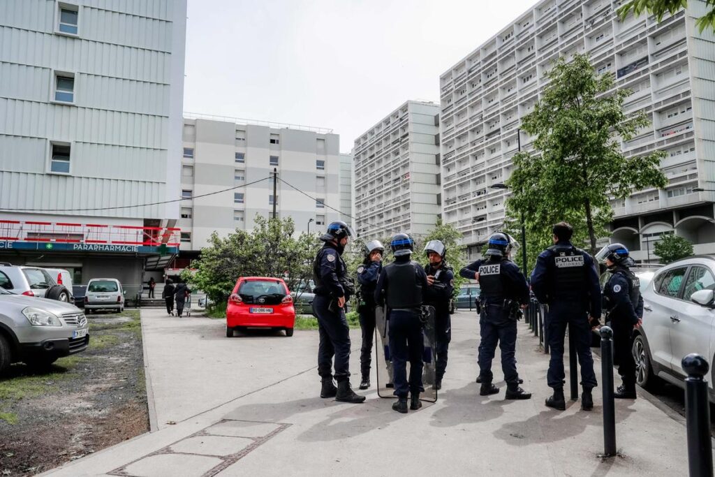 MEURTRE AUX AUBIERS