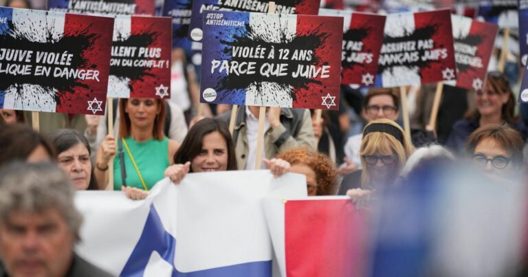 FRANCE-POLITICS-CRIME-ASSAULT-RELIGION-DEMO