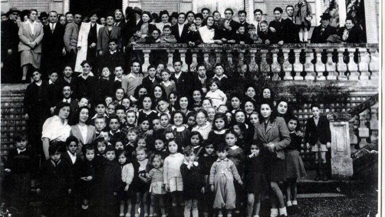 DDM- LES ENFANTS DU CHATEAU DE TOULOUSE 1945 QUE LA GESTAPO OCCUPE AL