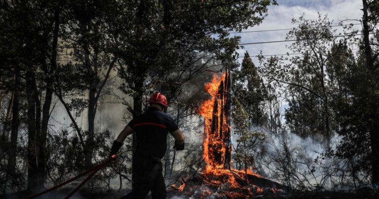 FRANCE-FIRE-TOURISM-AGRICULTURE-WEATHER