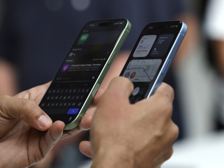 Apple event in California to present new products