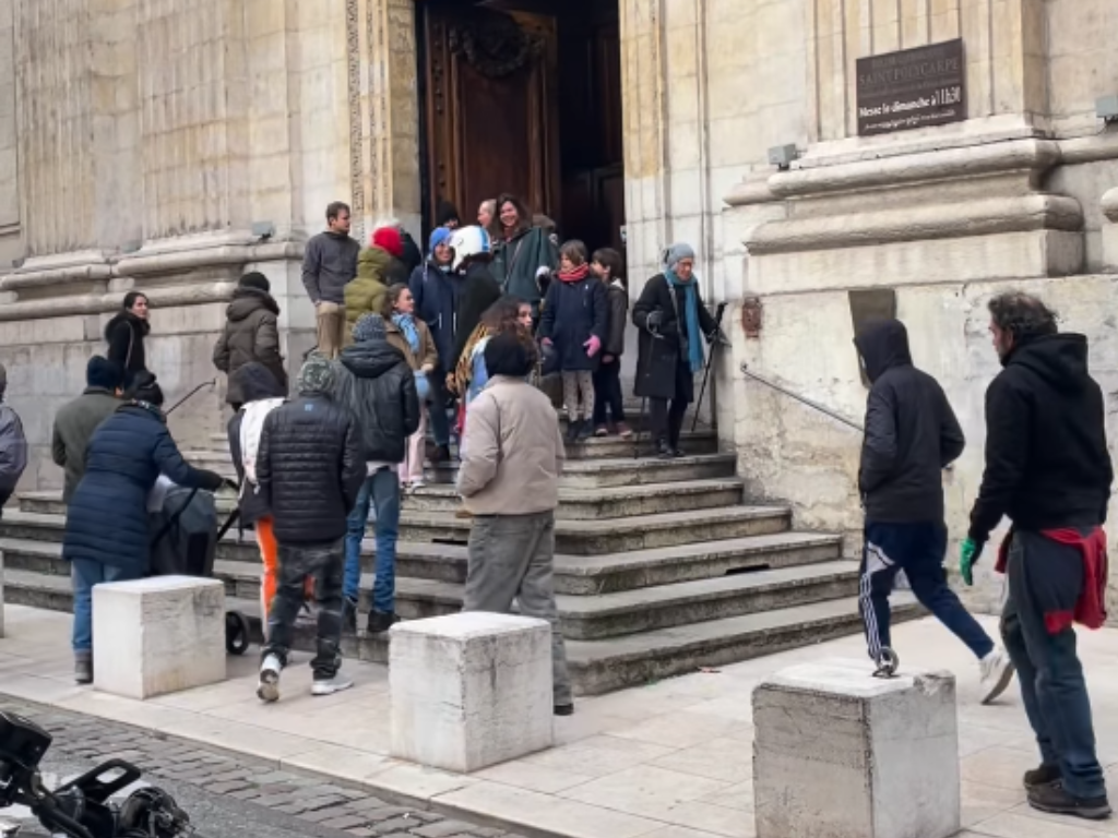 5b2becCc310e75dBB8a4