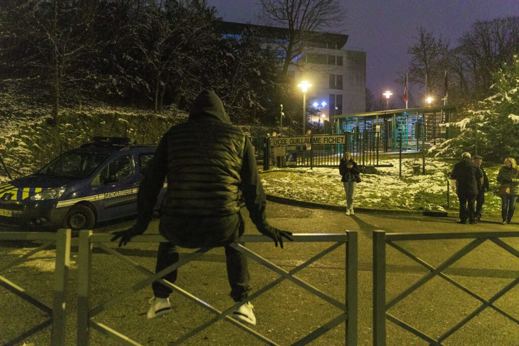 dB76D56Fb217303Bc195